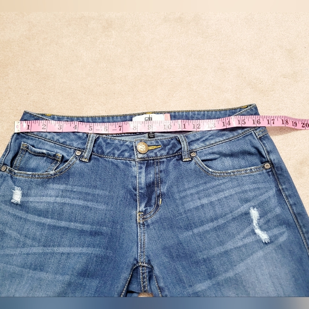 Cabi Boyfriend Jeans Womens Size 6 Distressed Raw Hem Stretch Denim Medium Wash - Picture 9 of 14